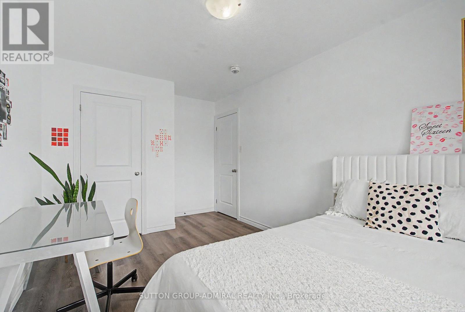 17 Savage Drive, Hamilton, Ontario  L8B 0A1 - Photo 24 - X13089744