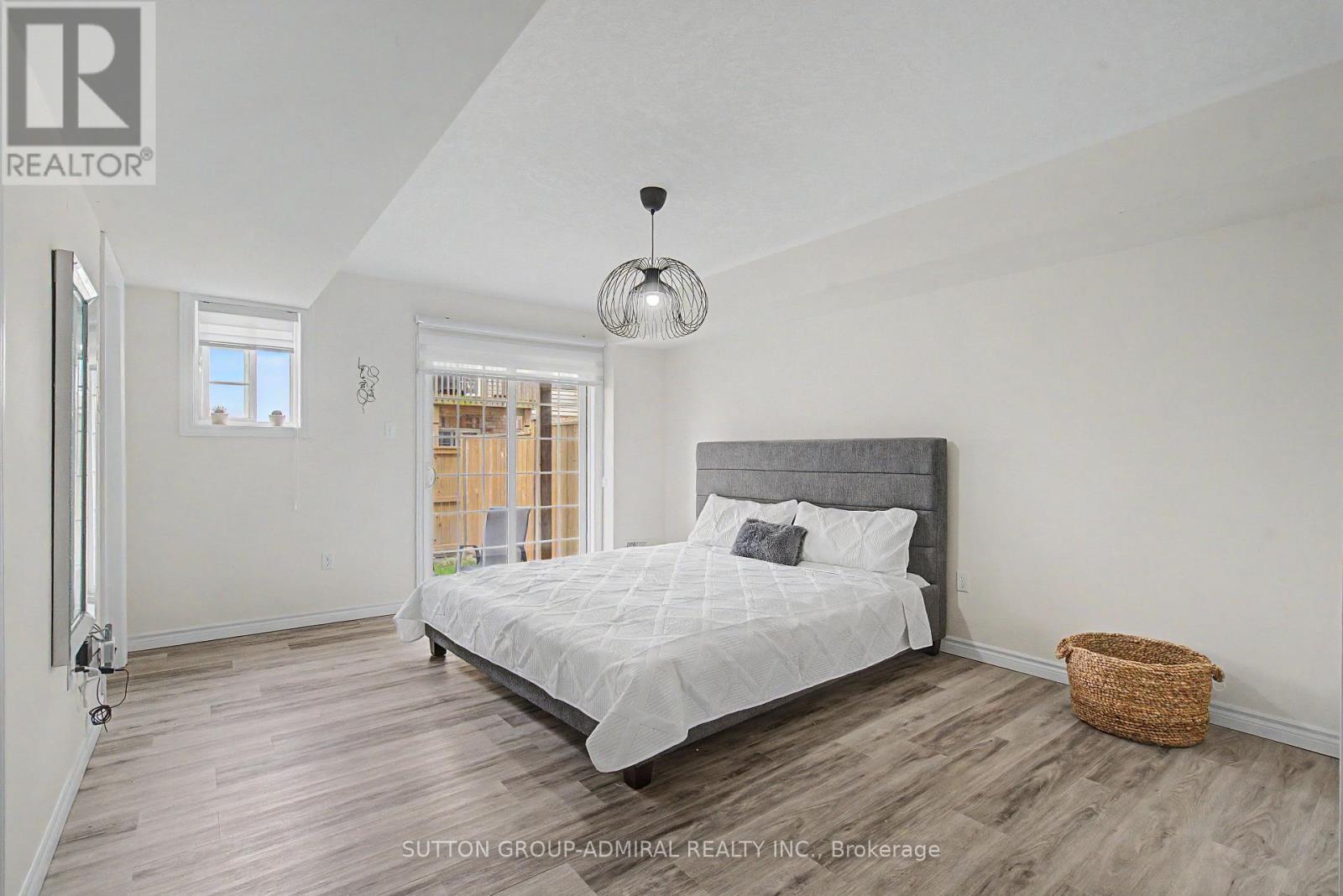 17 Savage Drive, Hamilton, Ontario  L8B 0A1 - Photo 5 - X13089744
