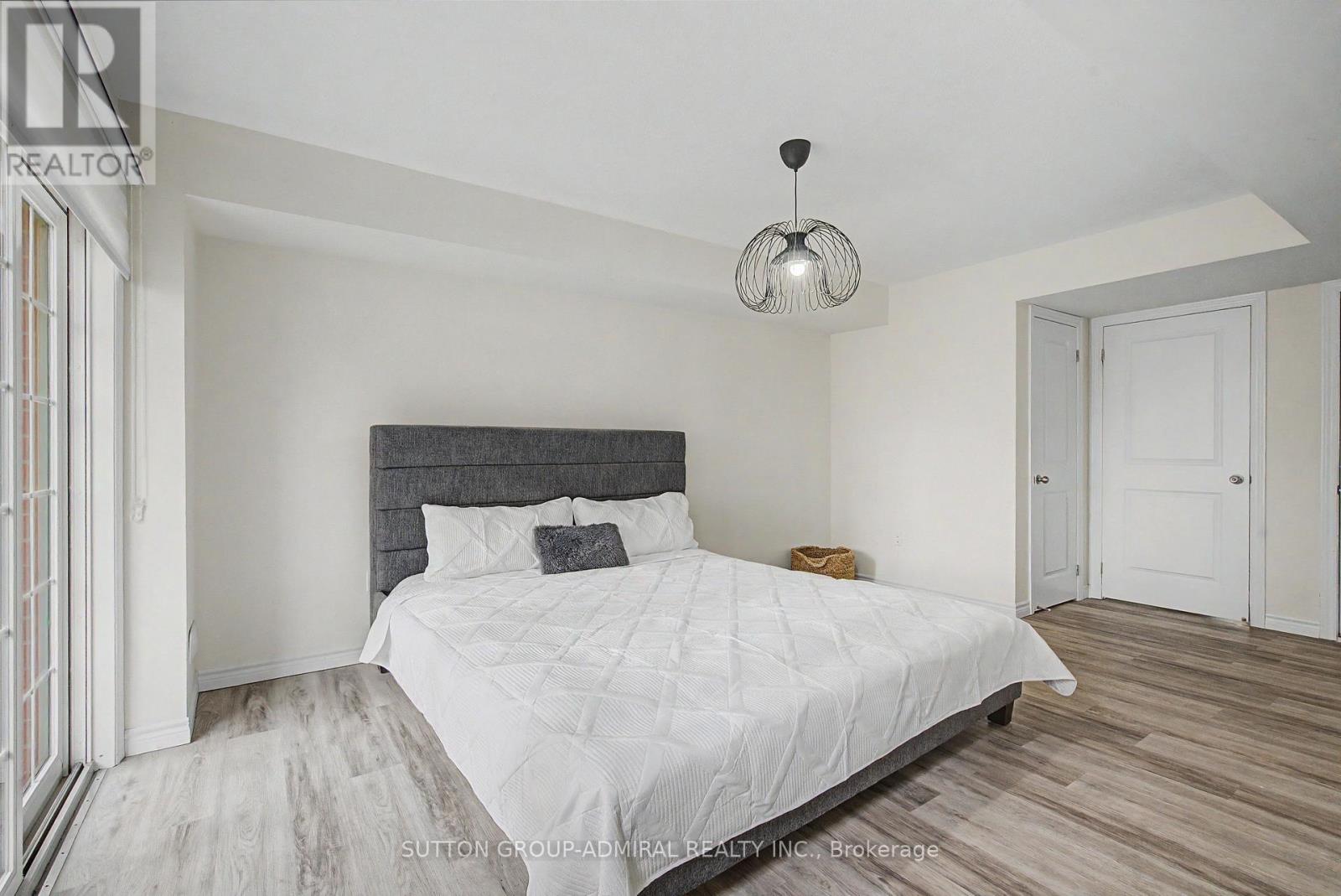 17 Savage Drive, Hamilton, Ontario  L8B 0A1 - Photo 6 - X13089744