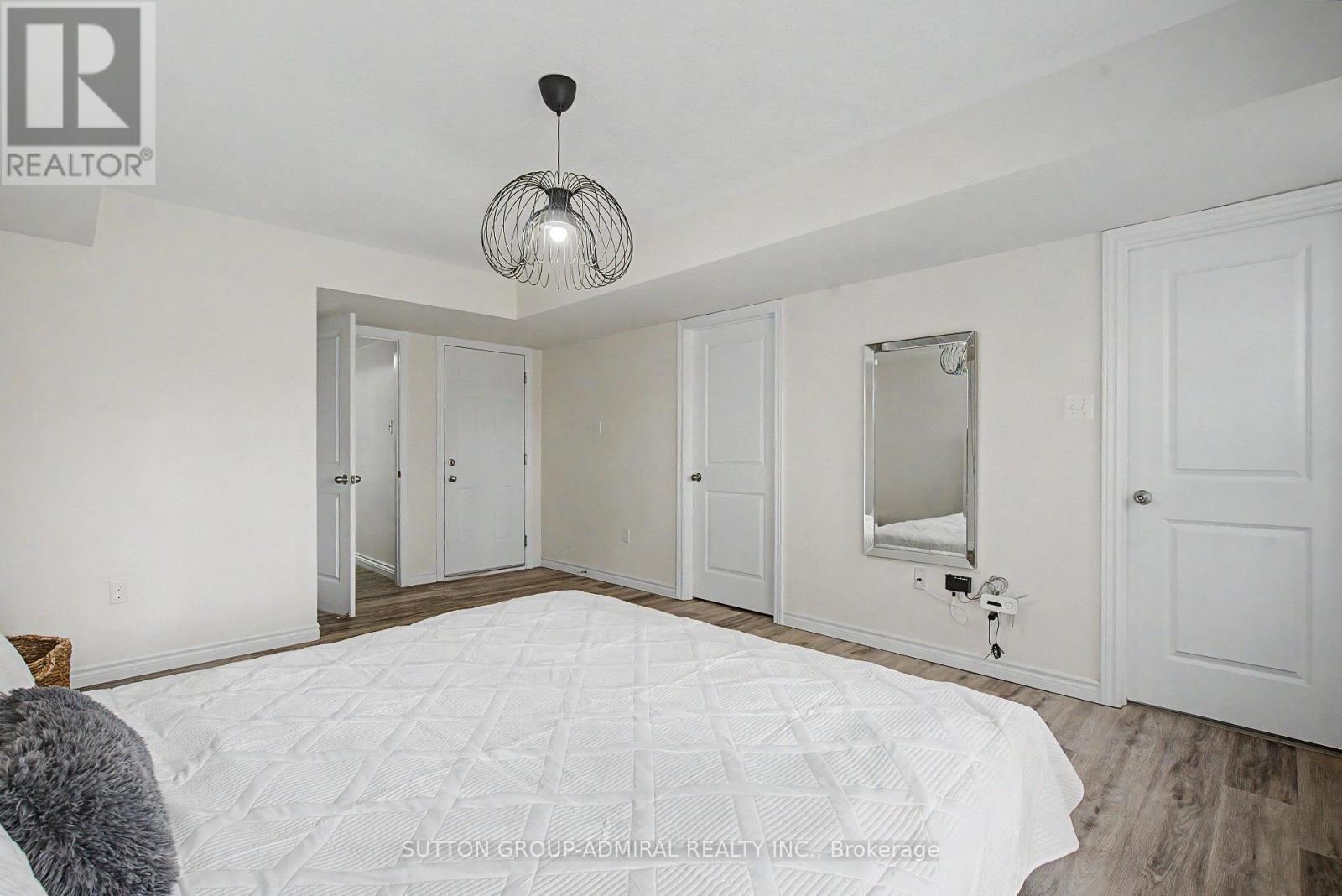 17 Savage Drive, Hamilton, Ontario  L8B 0A1 - Photo 7 - X13089744