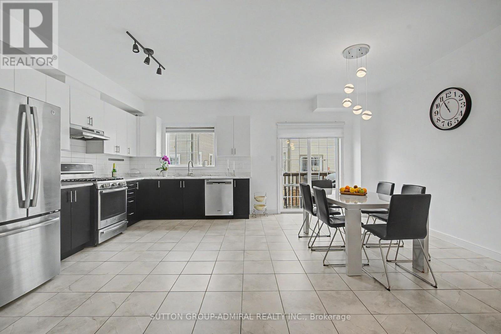 17 Savage Drive, Hamilton, Ontario  L8B 0A1 - Photo 9 - X13089744