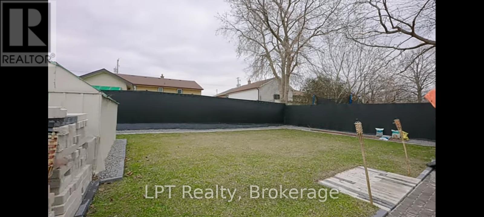 474 Phillip Murray Avenue, Oshawa, Ontario  L1J 1H5 - Photo 2 - E13090004