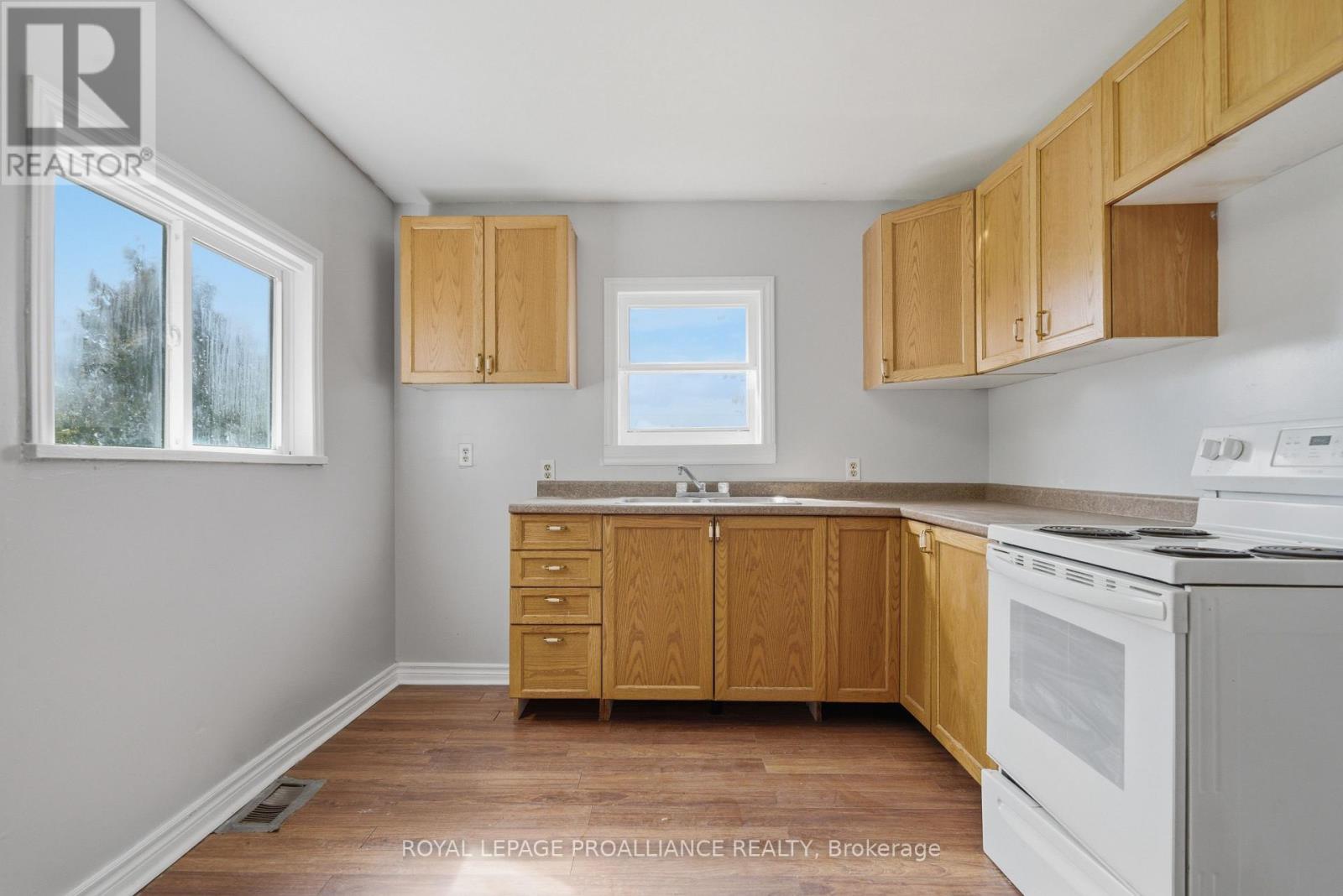 199 Dundas Street E, Quinte West, Ontario  K8V 1L8 - Photo 18 - X13090052