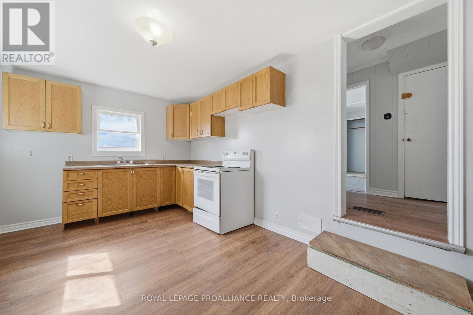 199 Dundas Street E, Quinte West, Ontario  K8V 1L8 - Photo 20 - X13090052