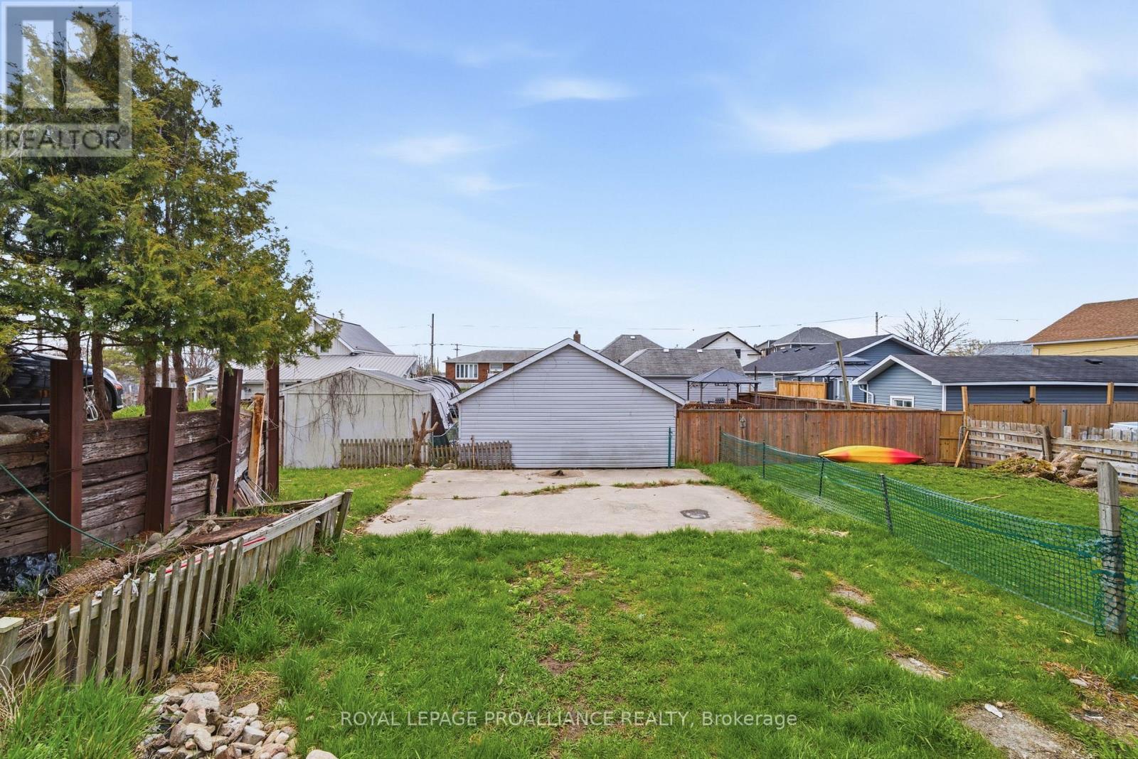 199 Dundas Street E, Quinte West, Ontario  K8V 1L8 - Photo 34 - X13090052