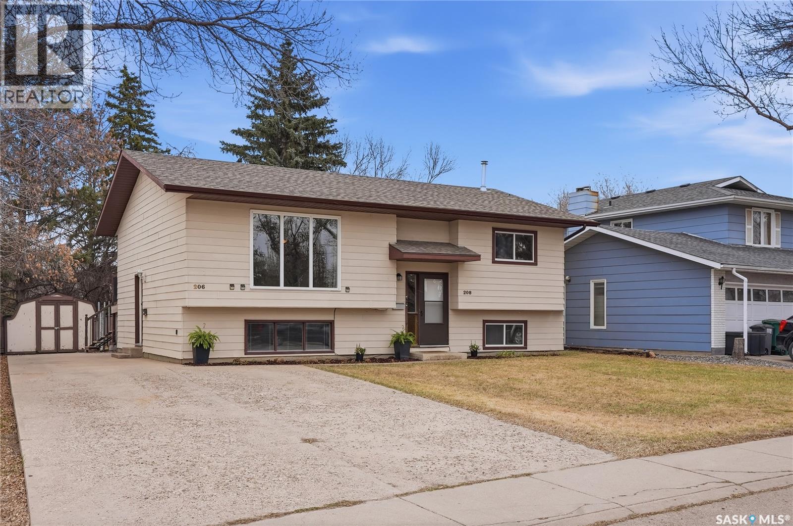206 & 208 Coppermine CRESCENT, Saskatoon, Saskatchewan