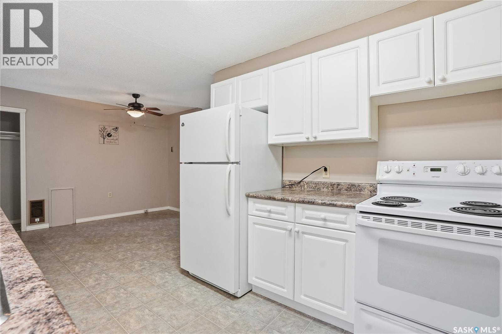206 & 208 Coppermine Crescent, Saskatoon, Saskatchewan  S7K 4L7 - Photo 14 - SK035030
