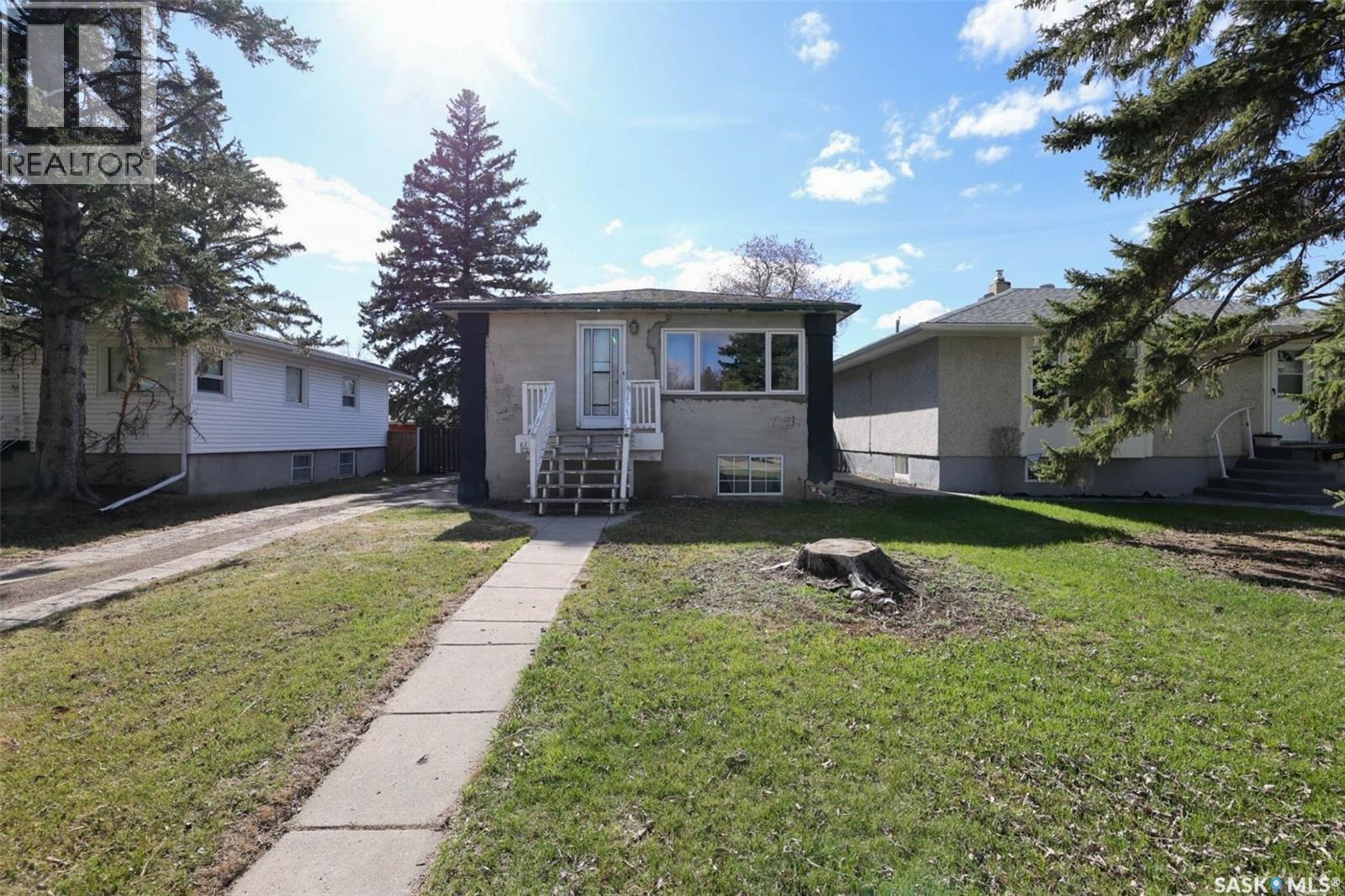 1436 Aberdeen Street, Regina, Saskatchewan  S4T 5K4 - Photo 2 - SK034866