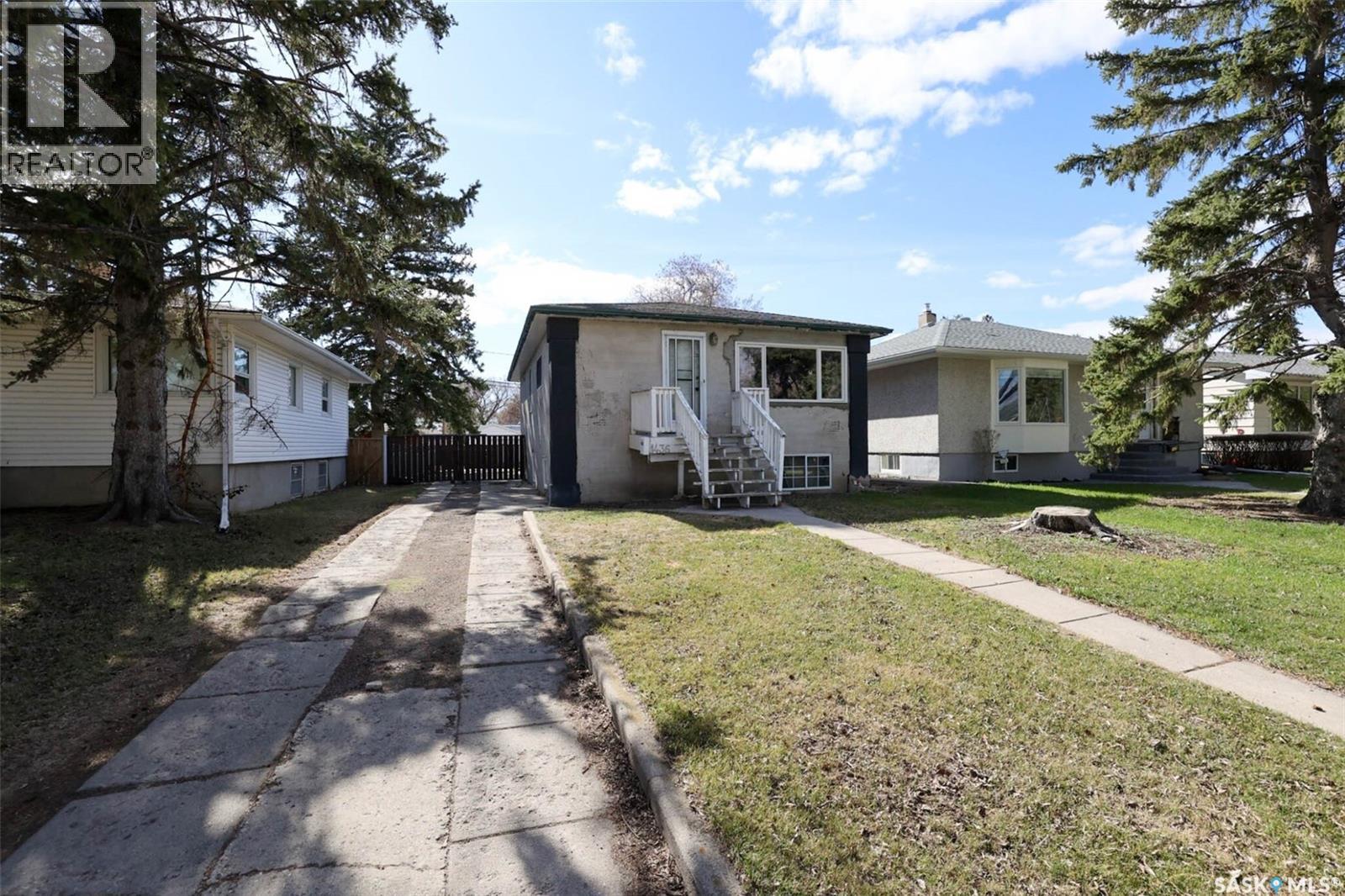 1436 Aberdeen Street, Regina, Saskatchewan  S4T 5K4 - Photo 3 - SK034866
