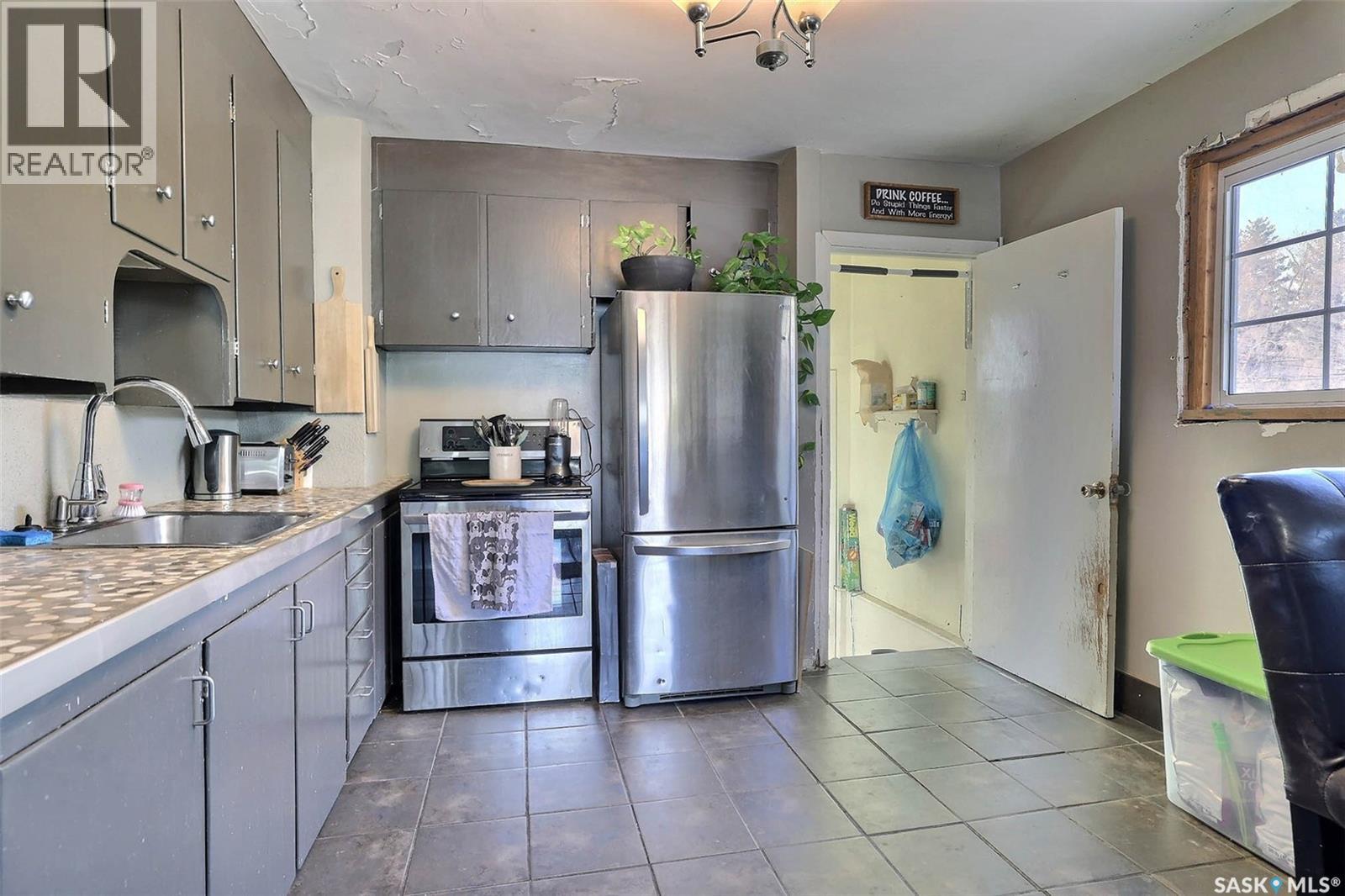 1436 Aberdeen Street, Regina, Saskatchewan  S4T 5K4 - Photo 9 - SK034866