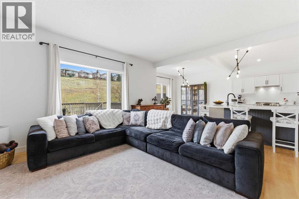 207 Gleneagles View, Cochrane, Alberta  T4C 2G5 - Photo 16 - A2307937