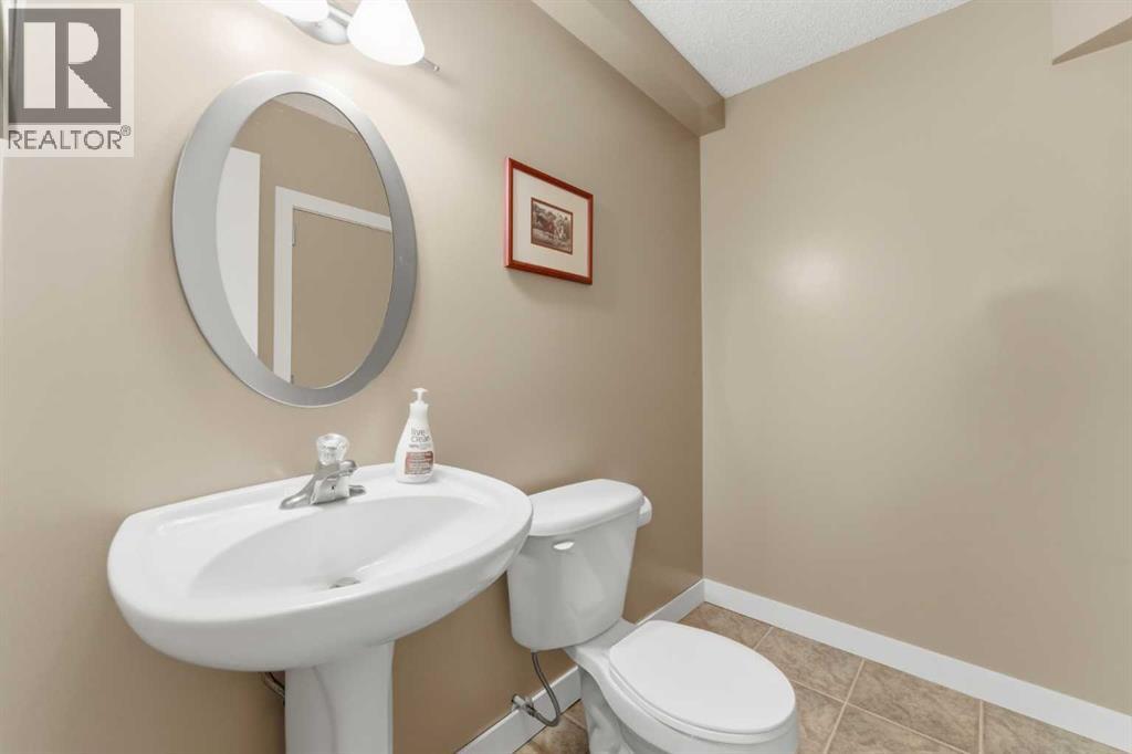 207 Gleneagles View, Cochrane, Alberta  T4C 2G5 - Photo 45 - A2307937