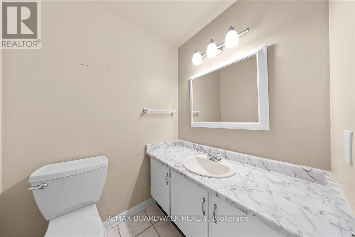 1195 St Jerome Crescent, Ottawa, Ontario  K1C 2A7 - Photo 18 - X13090030