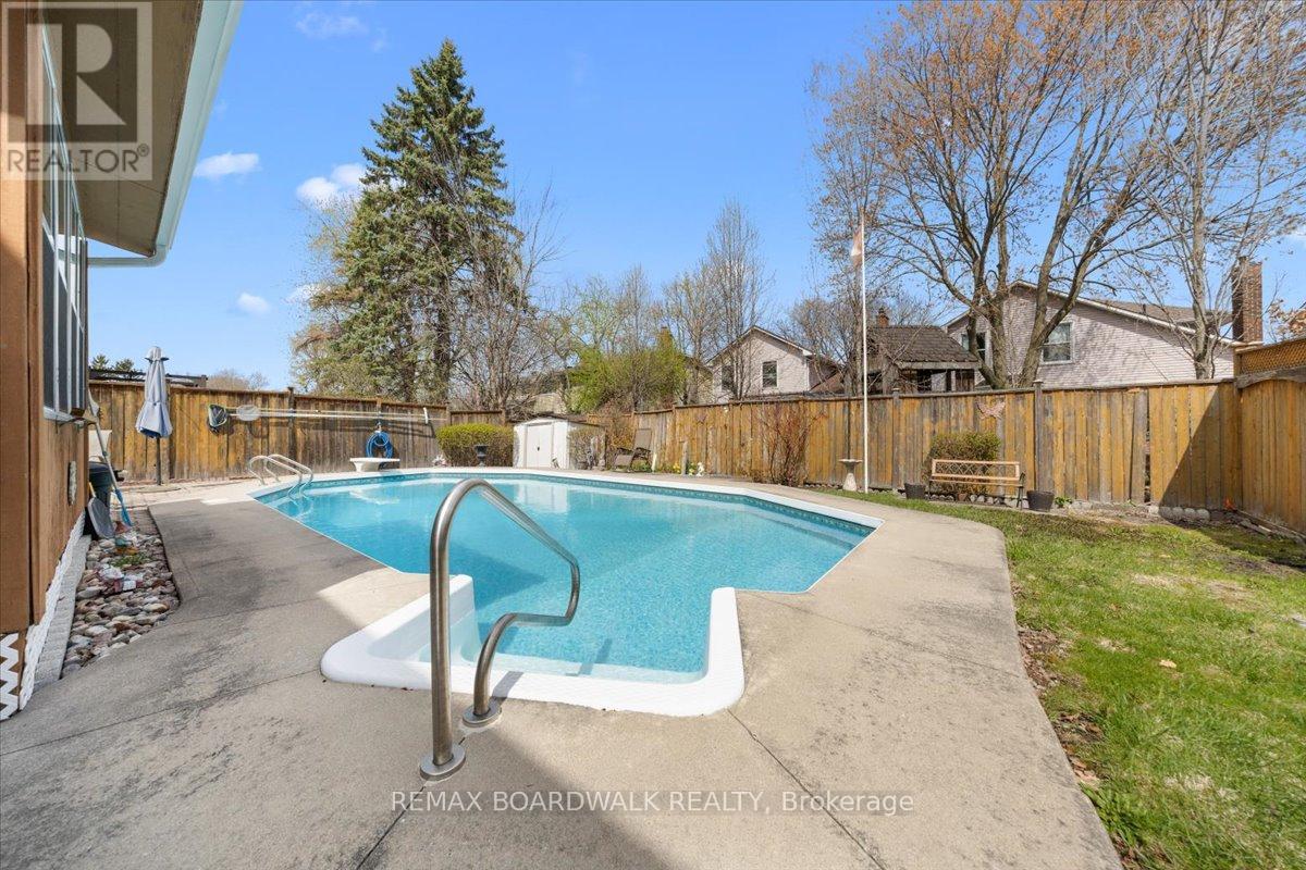 1195 St Jerome Crescent, Ottawa, Ontario  K1C 2A7 - Photo 31 - X13090030