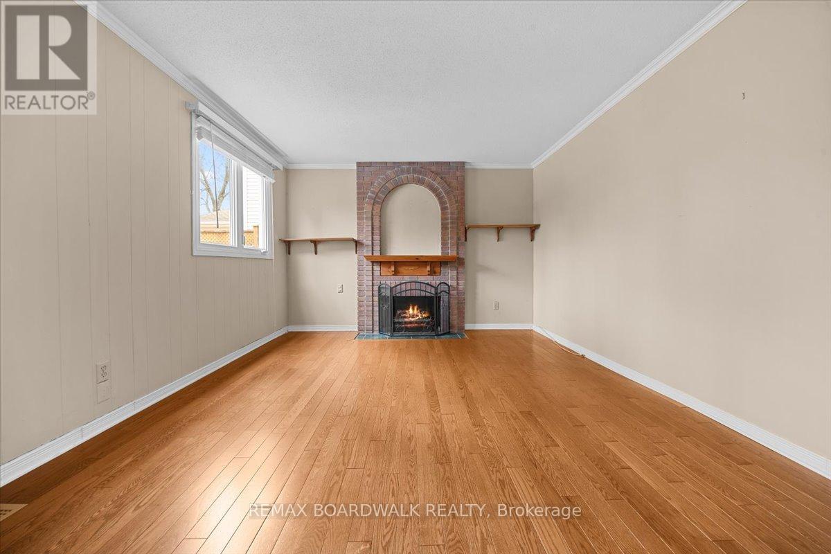 1195 St Jerome Crescent, Ottawa, Ontario  K1C 2A7 - Photo 7 - X13090030