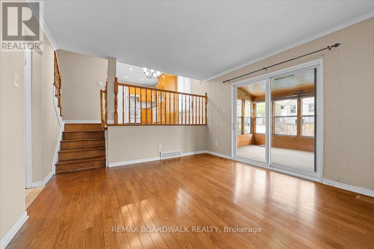 1195 St Jerome Crescent, Ottawa, Ontario  K1C 2A7 - Photo 9 - X13090030