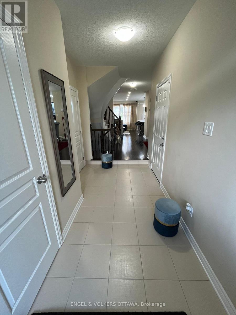 440 Barrick Hill Road, Ottawa, Ontario  K2M 0H7 - Photo 3 - X13090074