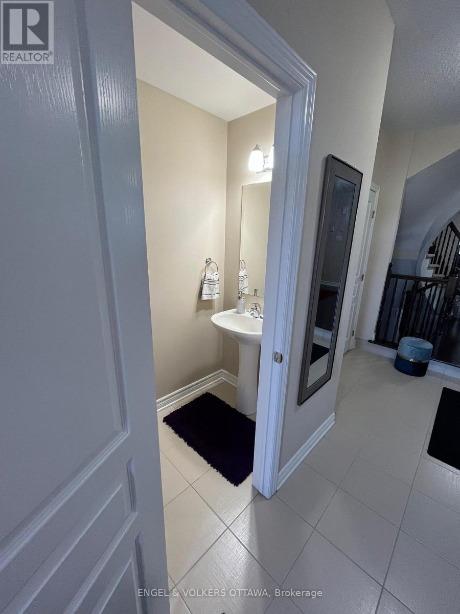 440 Barrick Hill Road, Ottawa, Ontario  K2M 0H7 - Photo 4 - X13090074