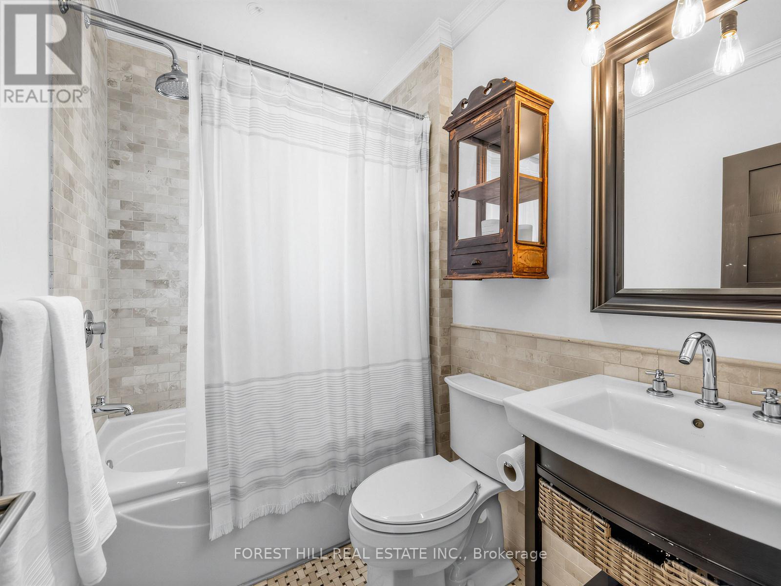 94 Somerset Avenue, Toronto, Ontario  M6H 2R4 - Photo 19 - C13084146