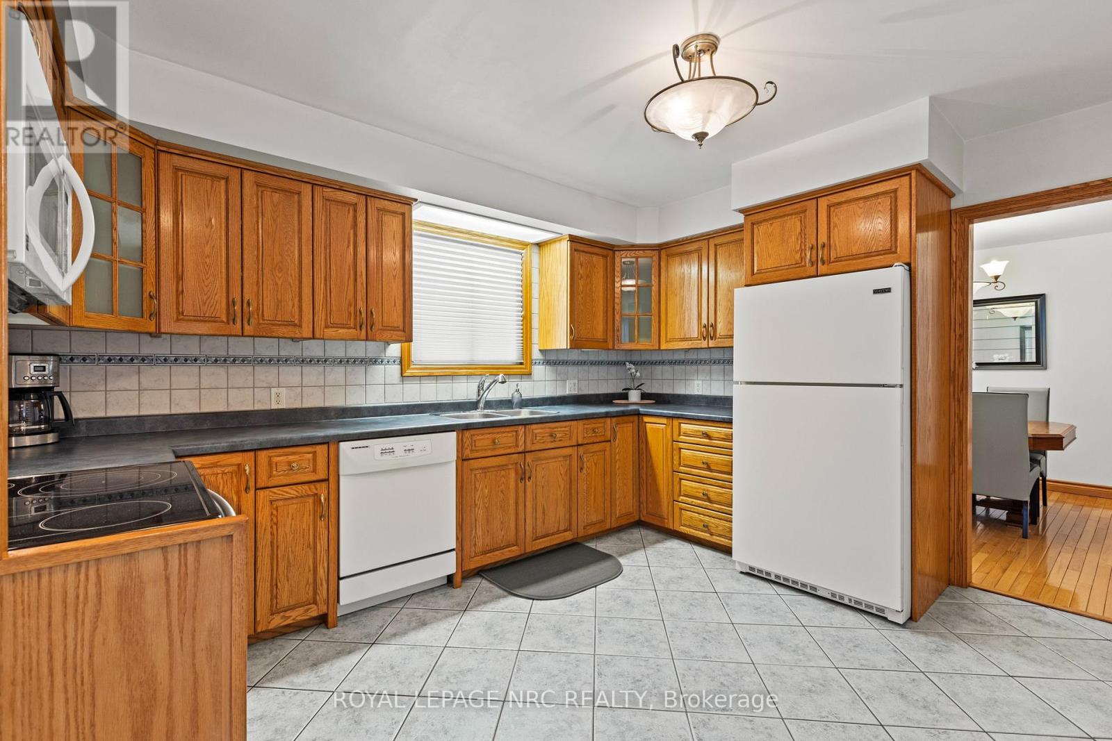 6722 Margaret Street, Niagara Falls, Ontario  L2G 2V3 - Photo 3 - X13090144
