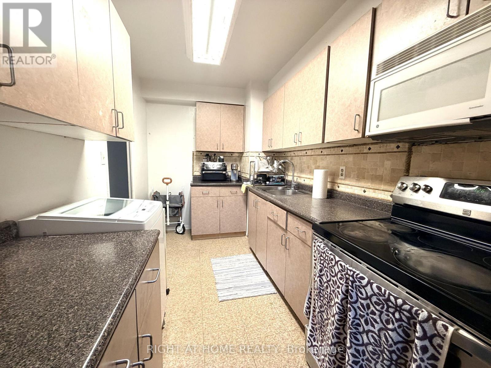 106 - 5 Massey Square, Toronto, Ontario  M4C 5L6 - Photo 10 - E13075264