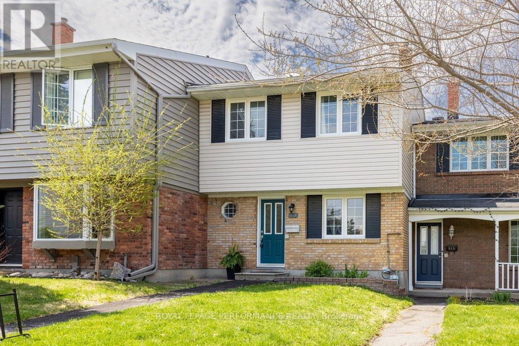 920 WALKLEY ROAD, Ottawa, Ontario