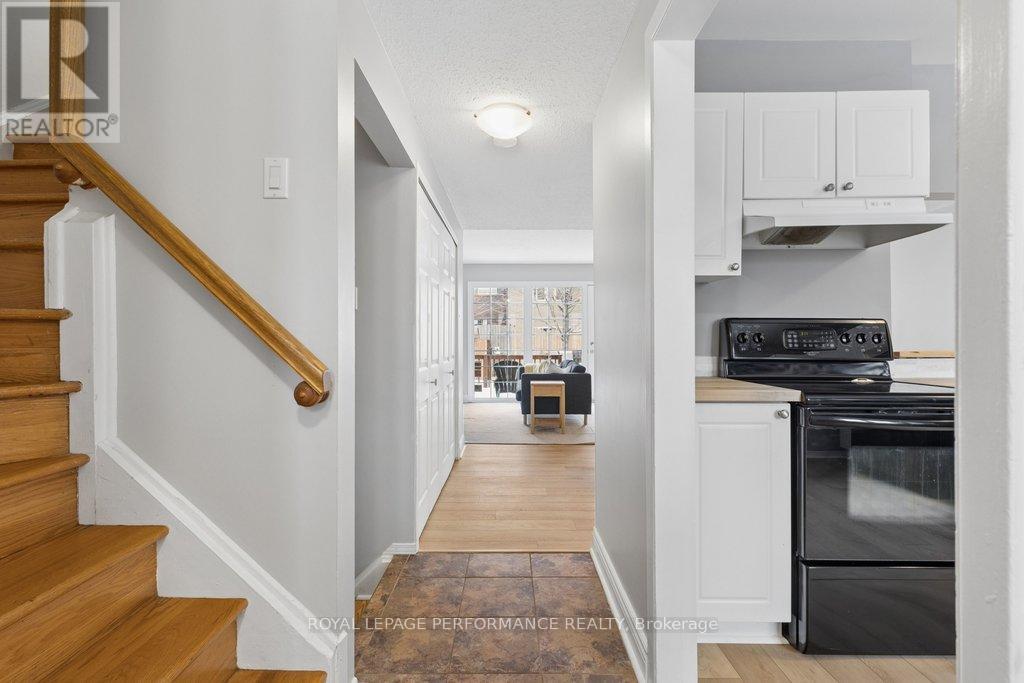 920 Walkley Road, Ottawa, Ontario  K1V 6R5 - Photo 6 - X12902486