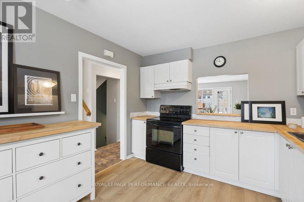 920 Walkley Road, Ottawa, Ontario  K1V 6R5 - Photo 9 - X12902486