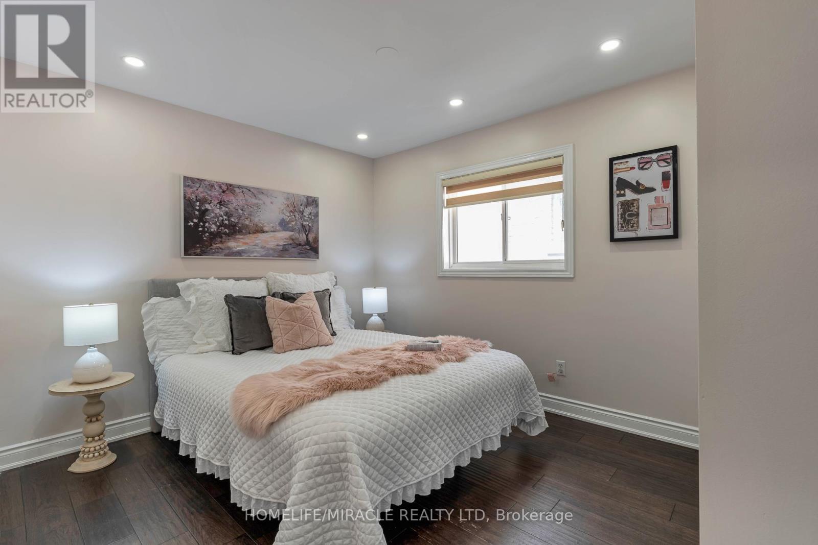 2343 Falling Green Drive, Oakville, Ontario  L6M 5A7 - Photo 21 - W12989480