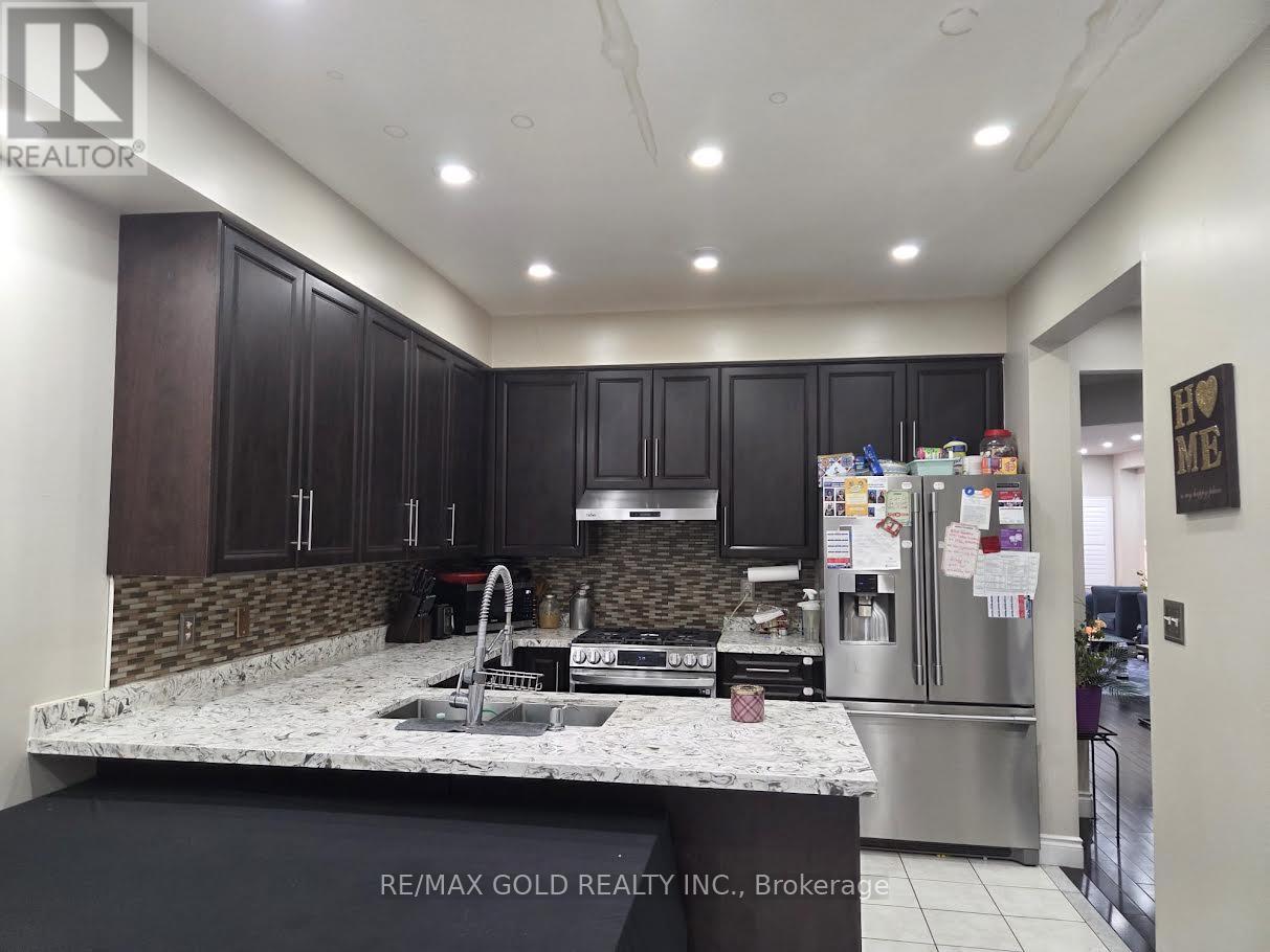69 Personna Circle, Brampton, Ontario  L6X 0S9 - Photo 11 - W13087612