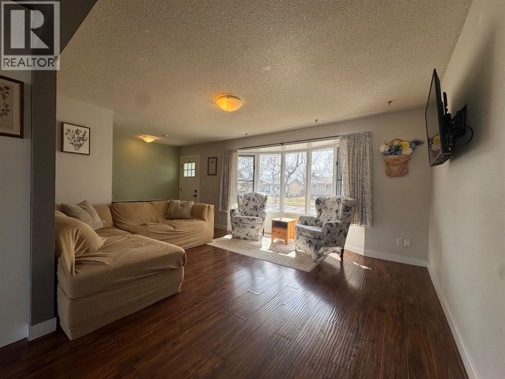 5718 Marler Drive, Camrose, Alberta  T4V 2S8 - Photo 3 - A2307102