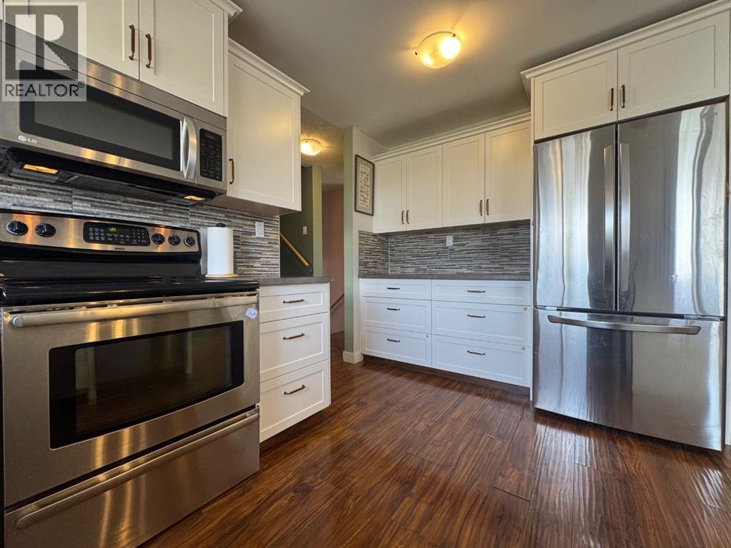 5718 Marler Drive, Camrose, Alberta  T4V 2S8 - Photo 11 - A2307102