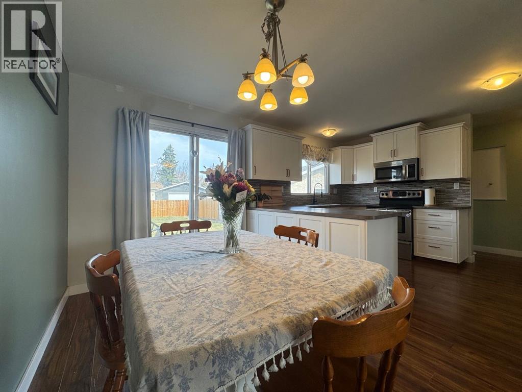 5718 Marler Drive, Camrose, Alberta  T4V 2S8 - Photo 6 - A2307102