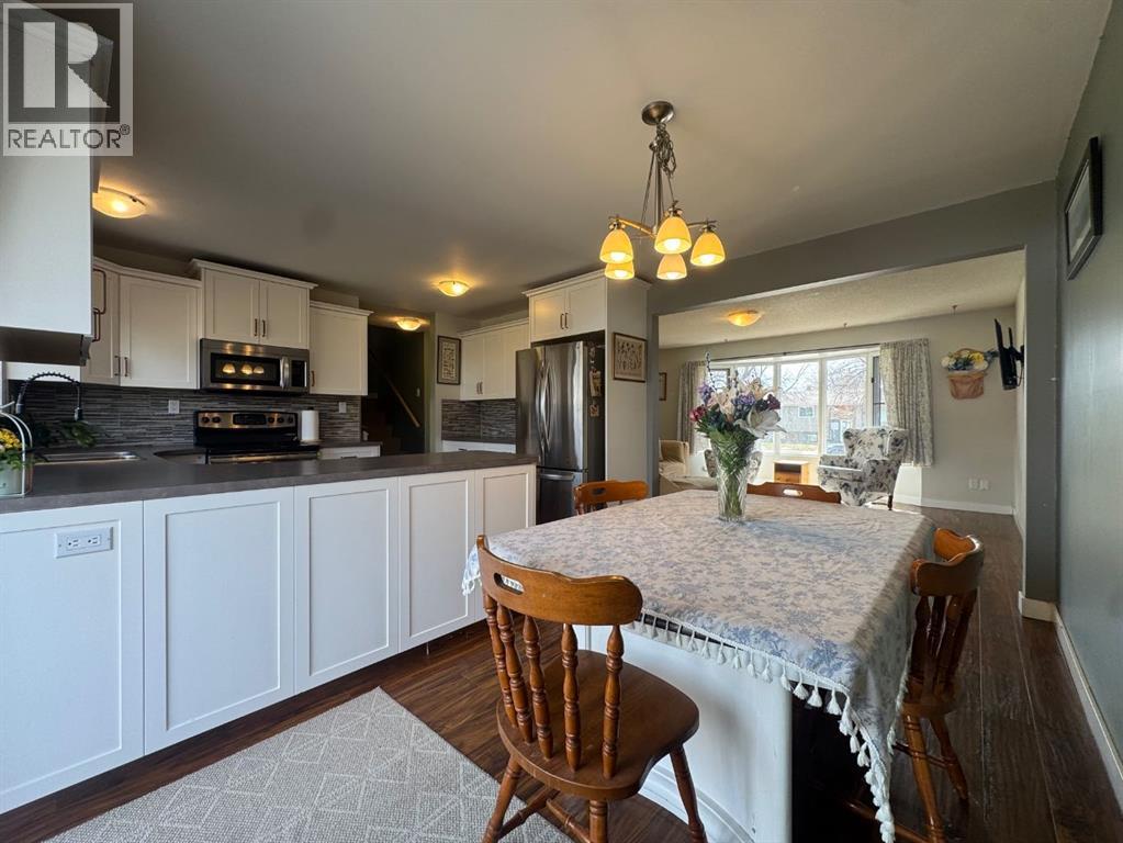5718 Marler Drive, Camrose, Alberta  T4V 2S8 - Photo 7 - A2307102