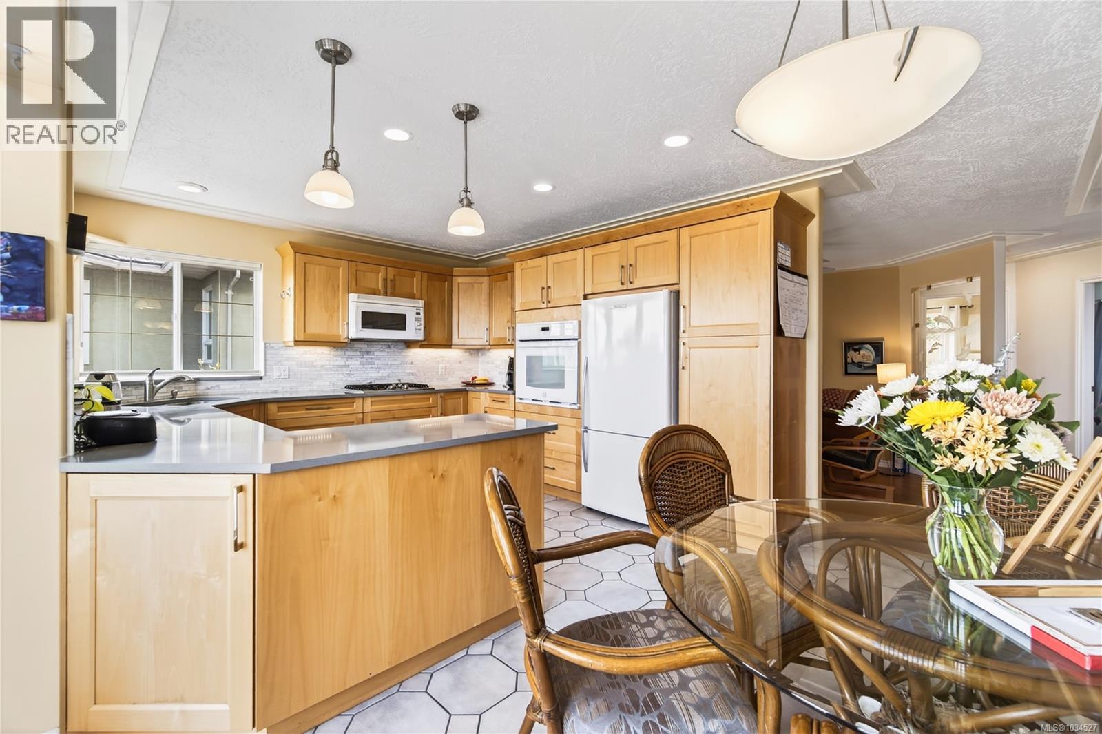 6379 Groveland Dr, Nanaimo, British Columbia  V9V 1P5 - Photo 44 - 1034527