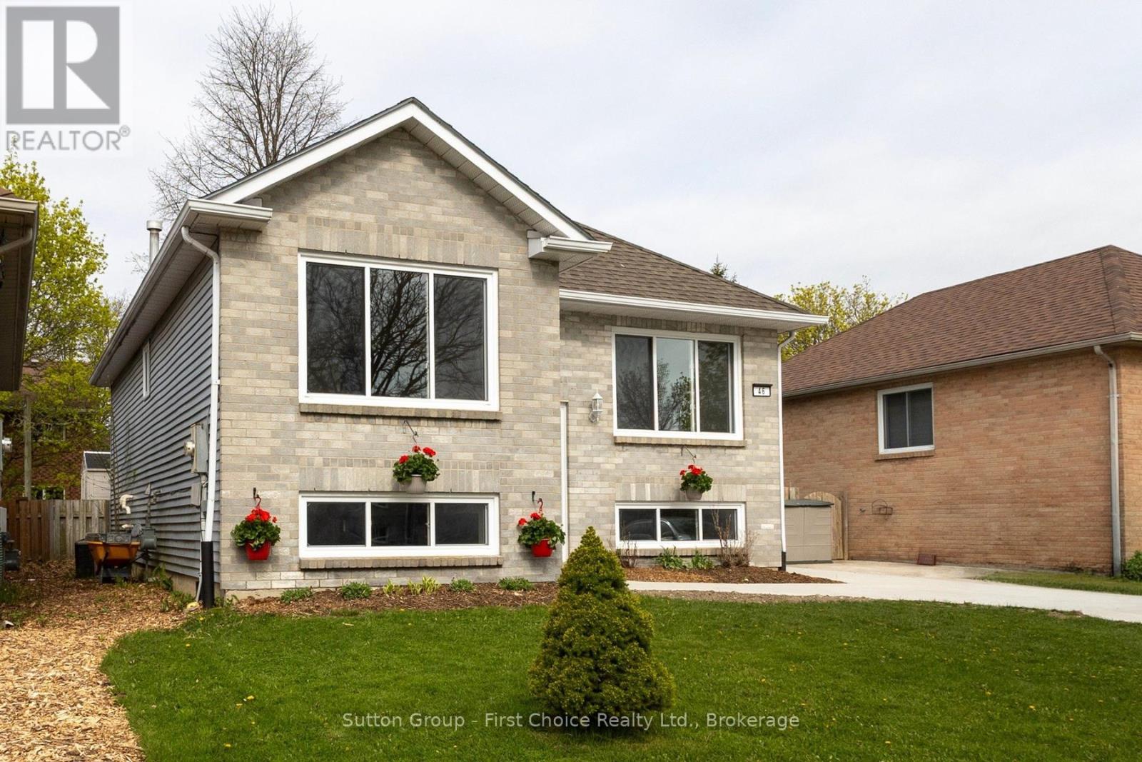 46 Morgan Street, Stratford, Ontario  N5A 7V1 - Photo 2 - X13089990