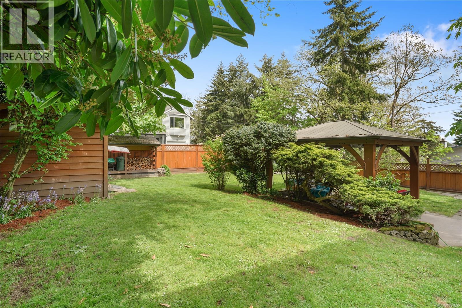 180 Island Hwy, View Royal, British Columbia  V9B 1G2 - Photo 38 - 1034690