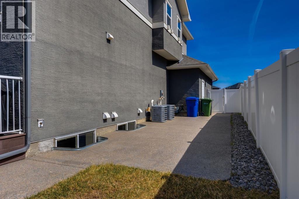 109 Kinniburgh Bay, Chestermere, Alberta  T1X 0M2 - Photo 47 - A2306867
