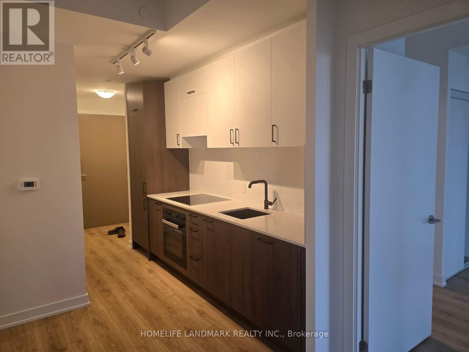 2202 - 5 Quarrington Lane, Toronto, Ontario  M3C 0S5 - Photo 3 - C13089994