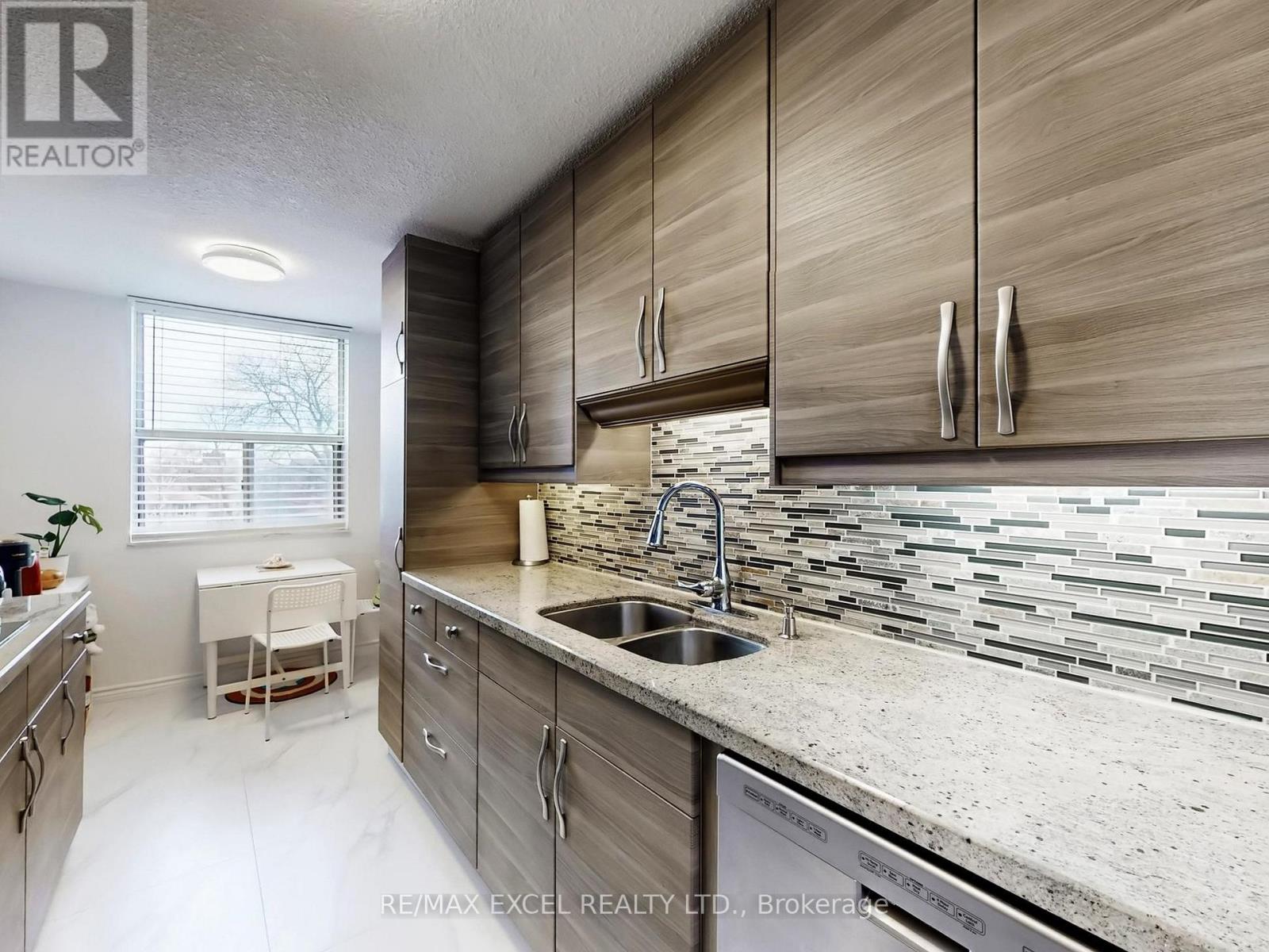 301 - 205 Hilda Avenue, Toronto, Ontario  M2M 4B1 - Photo 16 - C13090054