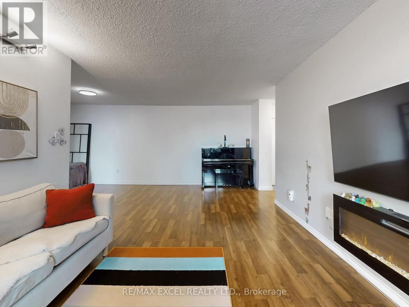 301 - 205 Hilda Avenue, Toronto, Ontario  M2M 4B1 - Photo 5 - C13090054