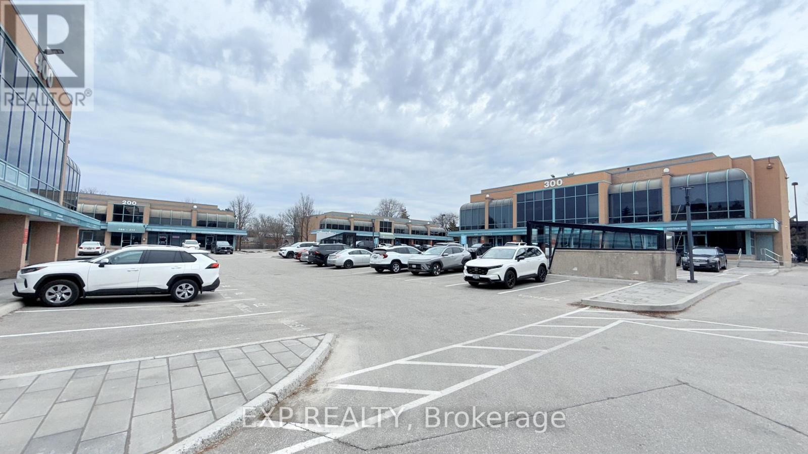 522 - 1315 LAWRENCE AVENUE E, Toronto, Ontario