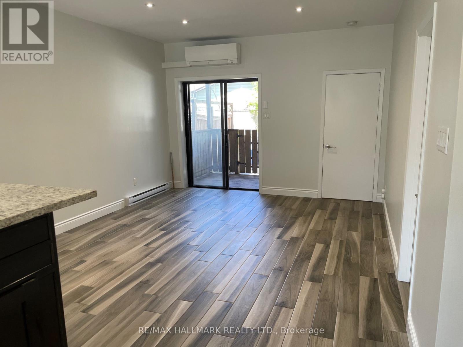 Main - 14 Rosemount Avenue, Toronto, Ontario  M6H 2M1 - Photo 7 - C13090100