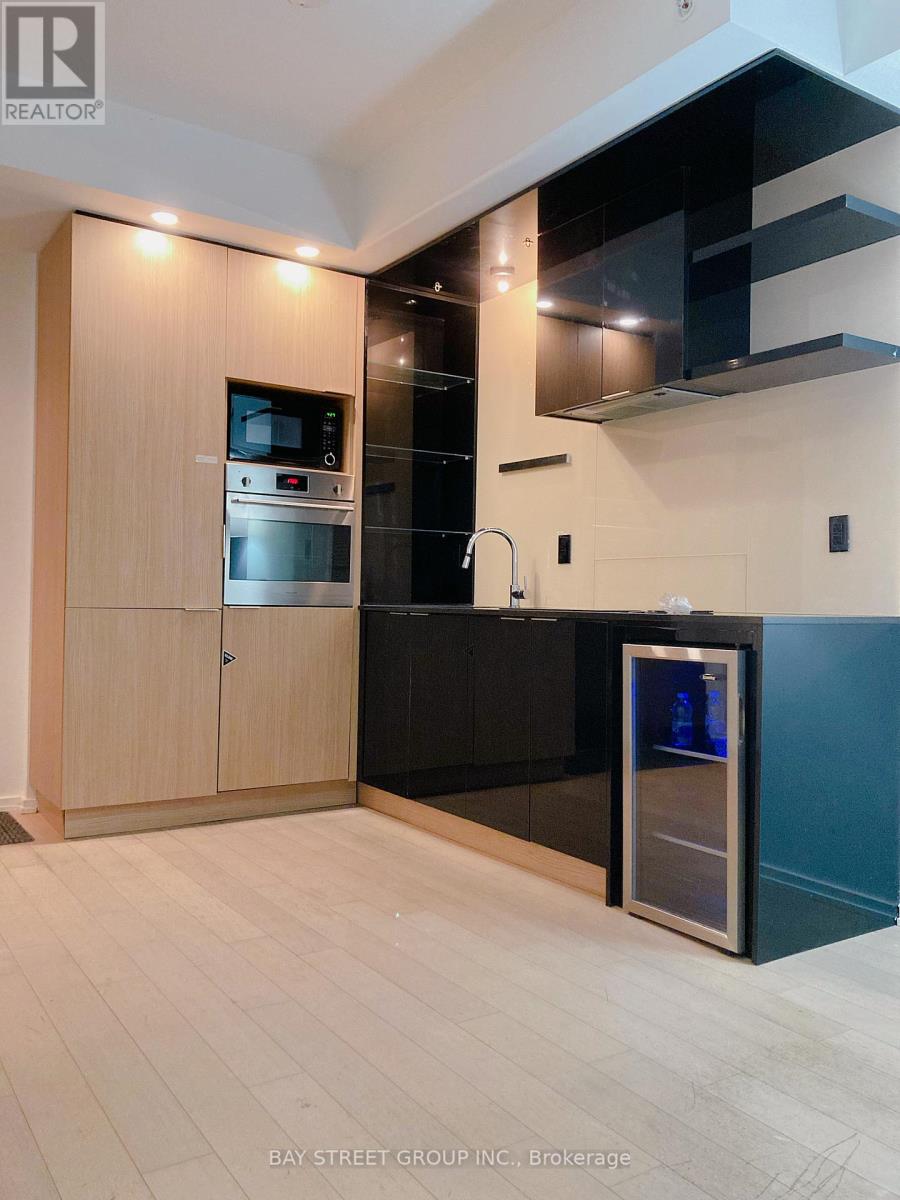 1510 - 70 TEMPERANCE STREET, Toronto, Ontario