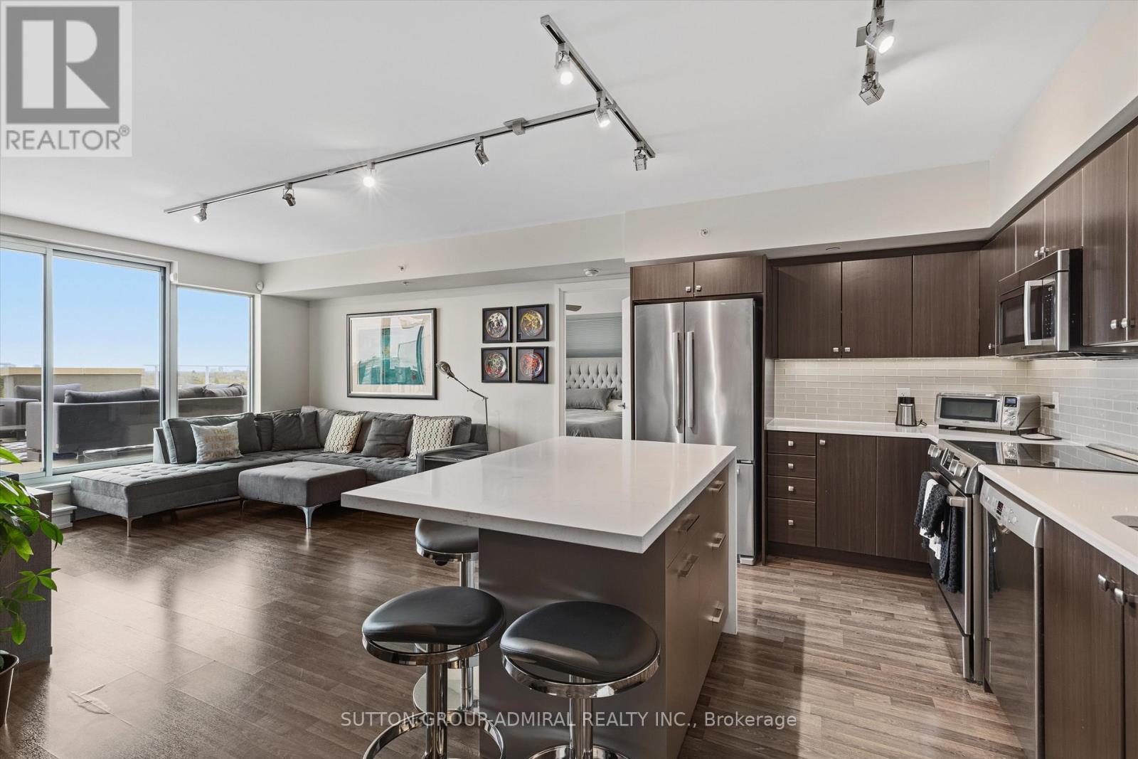 703e - 555 Wilson Avenue, Toronto, Ontario  M3H 0C4 - Photo 2 - C13059348