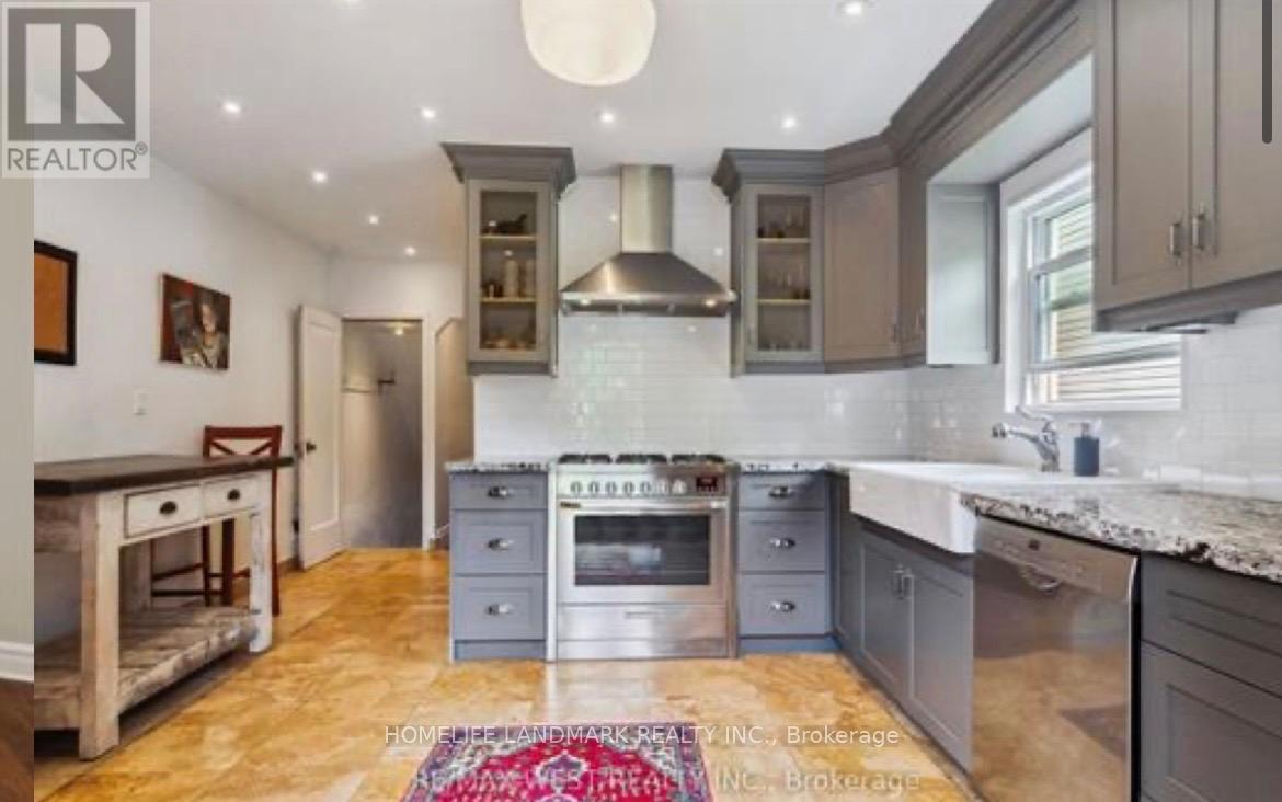 68 Hastings Avenue, Toronto, Ontario  M4L 2L2 - Photo 4 - E13089992