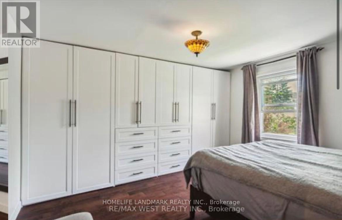 68 Hastings Avenue, Toronto, Ontario  M4L 2L2 - Photo 7 - E13089992