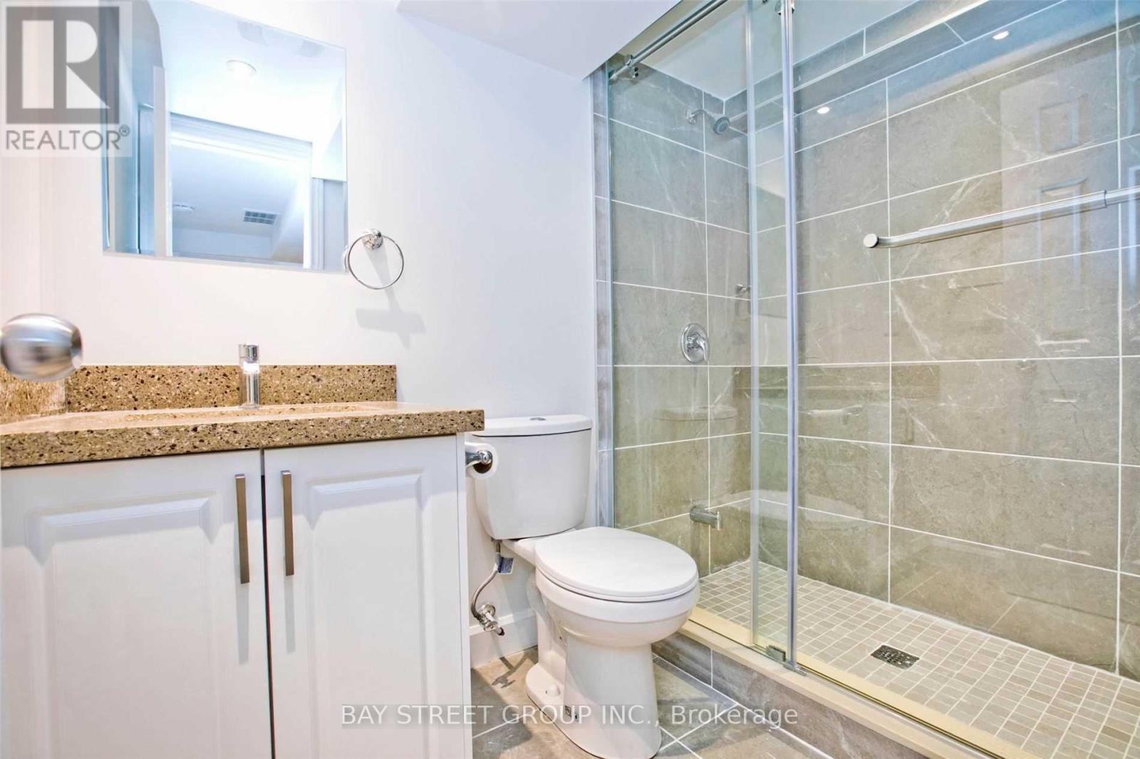 40 Greylawn Crescent, Toronto, Ontario  M1R 2V6 - Photo 8 - E13089998