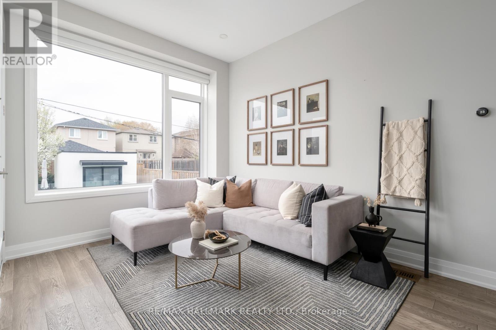 53 Northbrook Road, Toronto, Ontario  M4J 4G2 - Photo 12 - E13090032