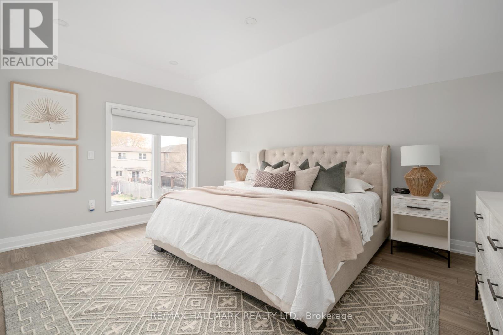 53 Northbrook Road, Toronto, Ontario  M4J 4G2 - Photo 17 - E13090032